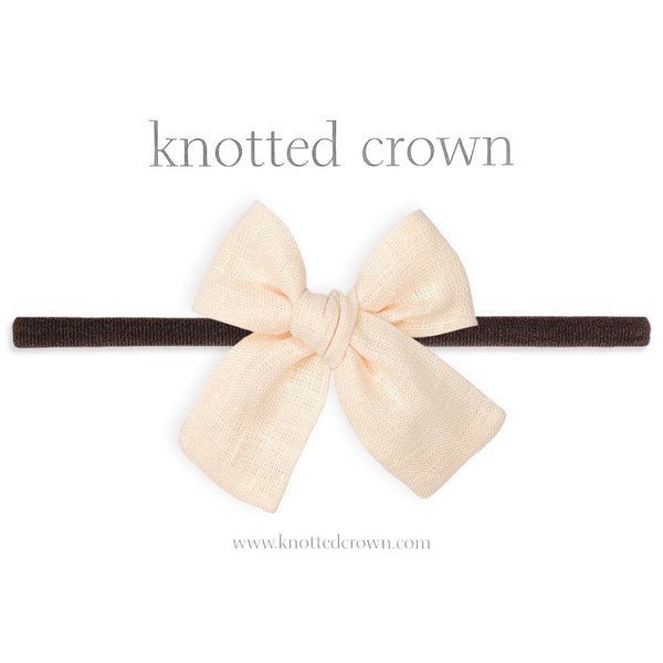 iced peach | classic – knotted crown