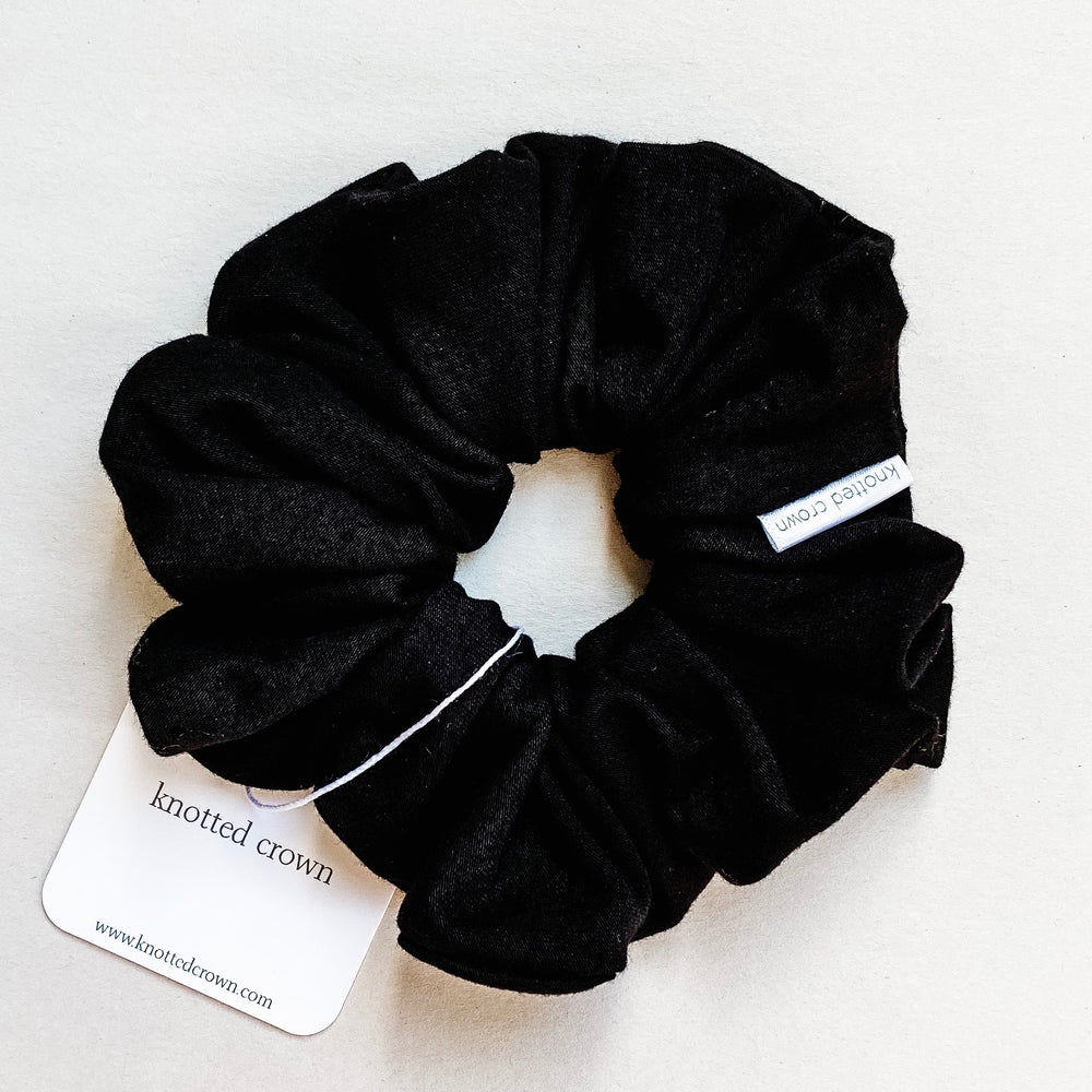 noir | scrunchie